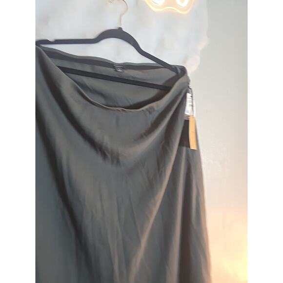 NWT Halogen Plus XL Skirt Gray Business Casual Office Fall Winter Midi Swing - Picture 2 of 6